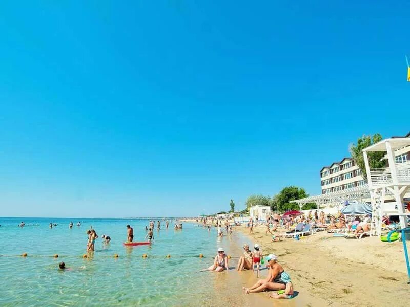 Евпатория крым отдых фото Фото территории отеля "Корона"