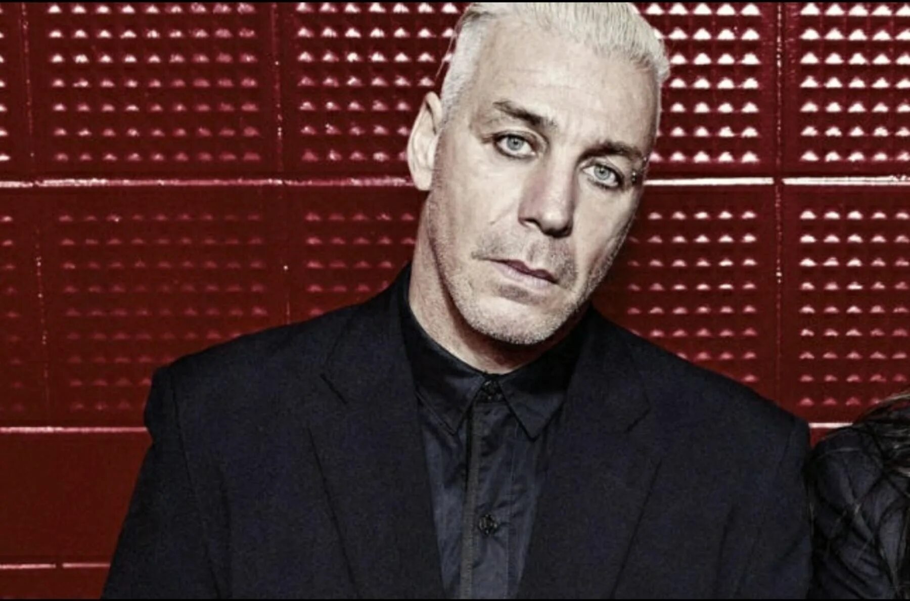 Lindemann kinder. Тилль Линдеманн. Рамштайн Тилль Линдеманн. Солист рамштайн. Till Lindemann 2021.