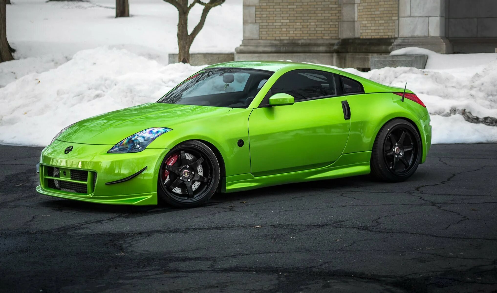 Зеленая машина фото. Nissan 350z. Nissan 350z Nismo. Nissan 350z зеленый. Nissan 370z зеленый.