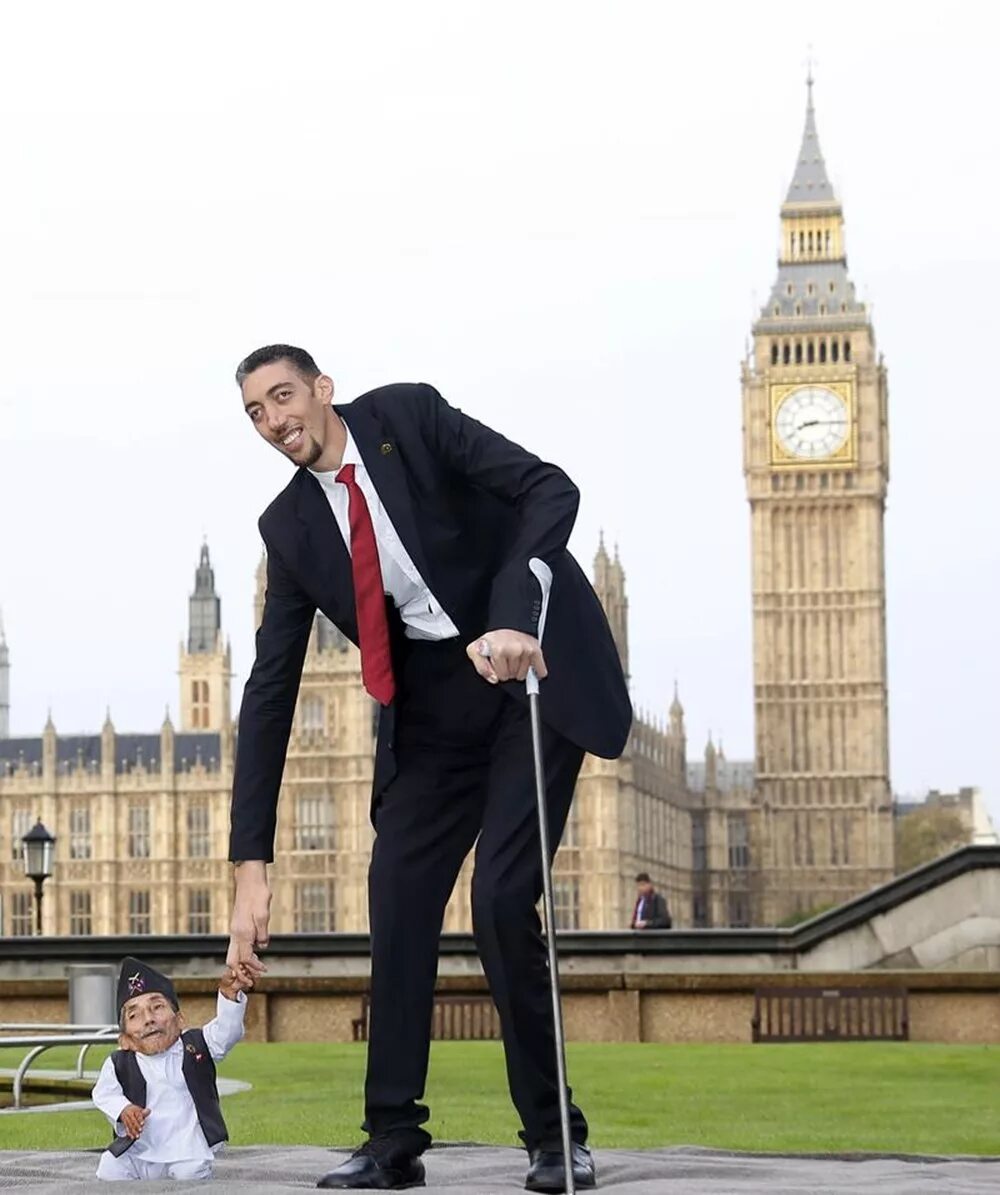 Tall person. Самый низкий человек в мире. В какой стране самые низкие люди. Shortest man.