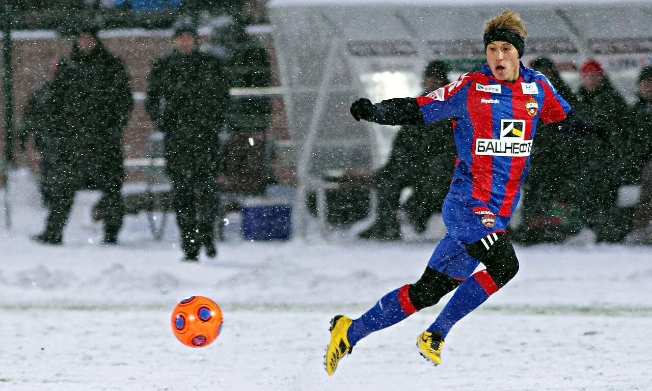 Цска зиму. Цска зиму. Серб в цска футбол. Поле цска. Фанат зима цска.