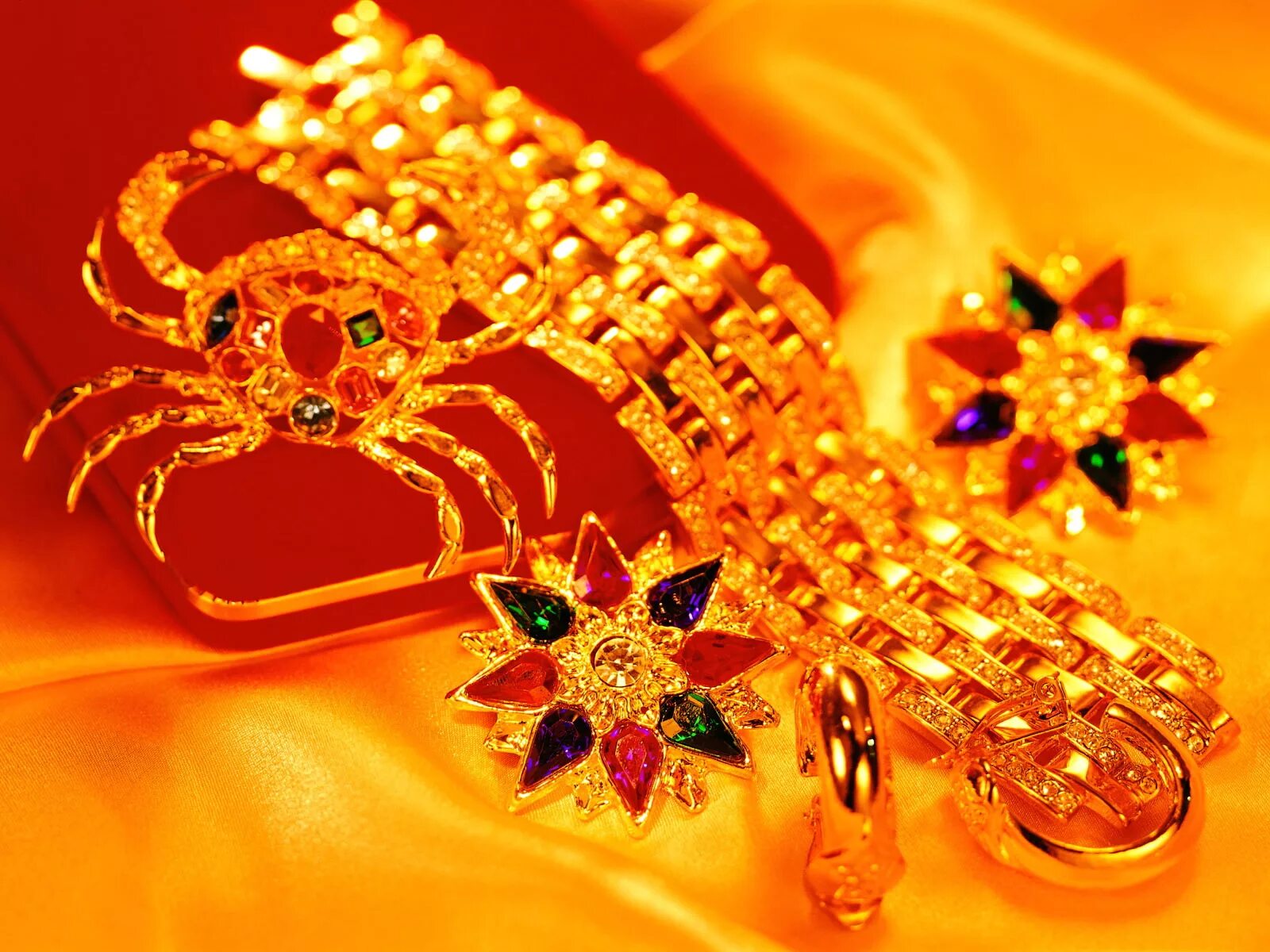 Золото фон. Бесплатное украшения золотого. Золото украшения. Gold set. Красивые украшения.
