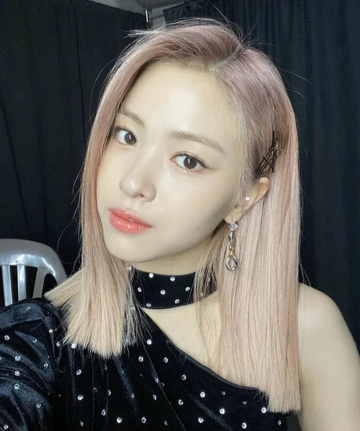 Itzy speed. Itzy ryujin. itzy chaeryeong. рюджин из итзи. рюждин itzy.