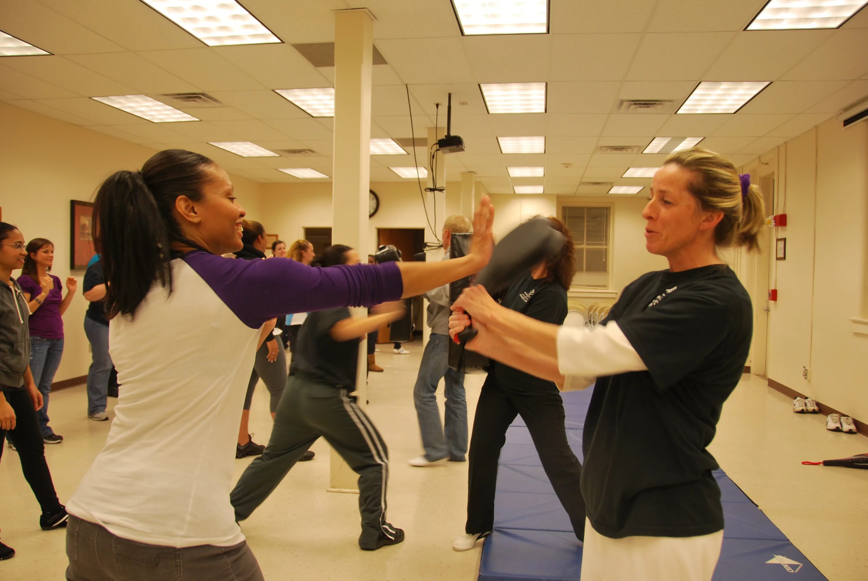 Woman defense. Самооборона для девушек. Self Defense. Самооборона для детей. Self-Defense class.