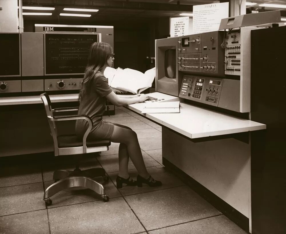 Компьютер 70 х. Компьютер ibm system/360. ibm system/360 model 67. ibm 360 поколение эвм. интерфейс ibm system/360.