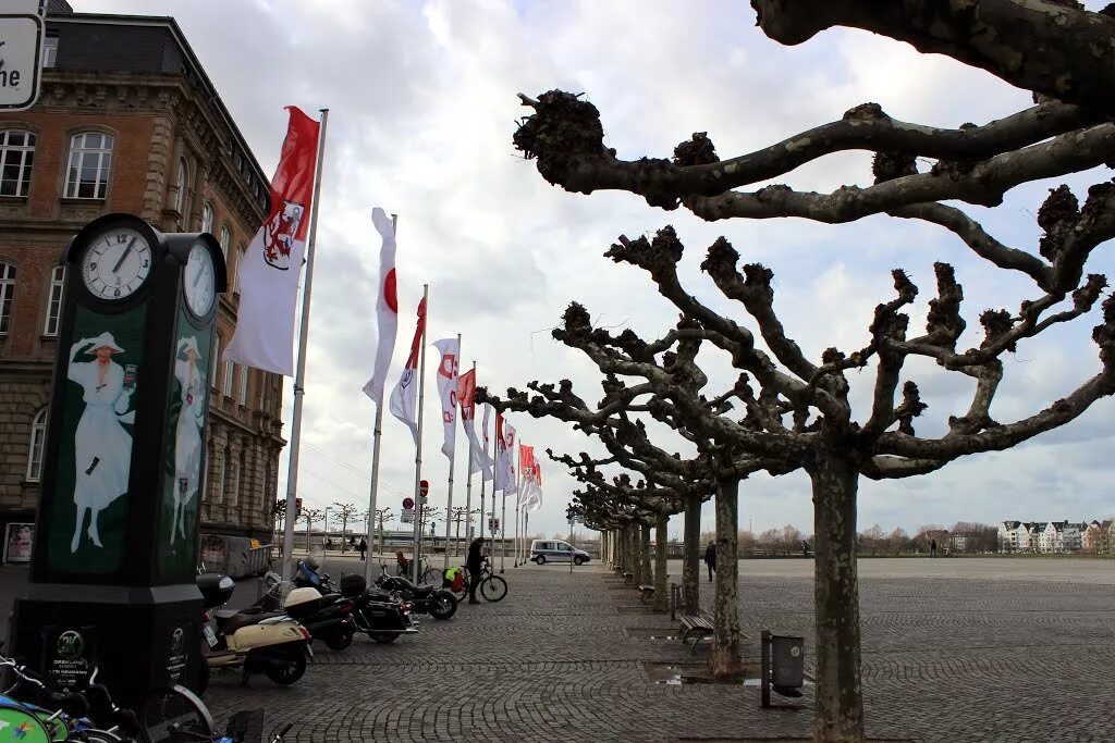 исторический центр дюссельдорфа. фото дюссельдорфа германия зимой. дюссельдорф сейчас. Düsseldorf, germany вид сверху. дюссельдорф германия климат.