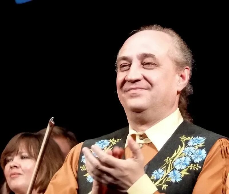 Заслуженные артисты белоруссии. Заслуженные артисты белоруссии. Белорусские артисты. Мищанчук. Заслуженный артист беларуси.