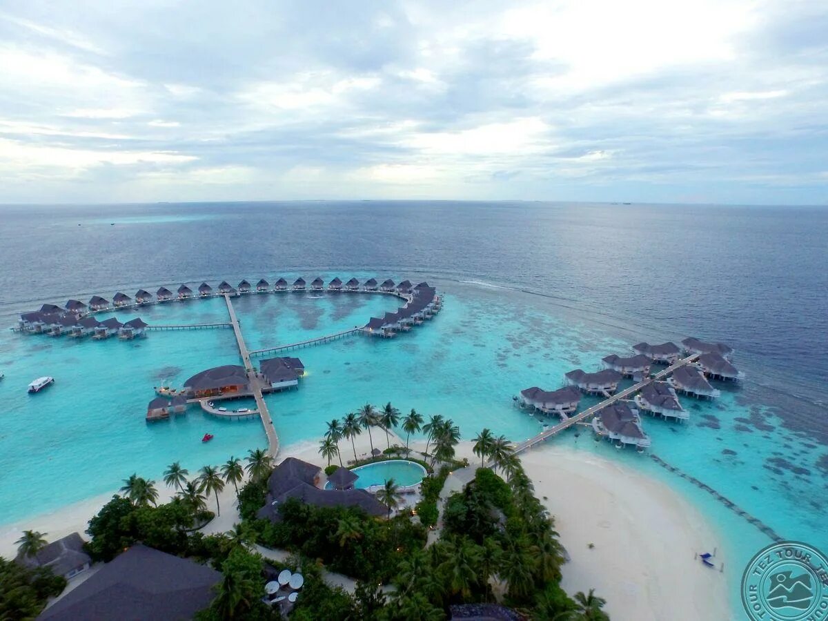 Centara grand island resort. Мальдивы Centara Grand Island. Centara Grand Island 5 Мальдивы. Grand Centara Мальдивы Мальдивы отель. Centara Grand Island Resort & Spa 5* (Южный Ари Атолл).