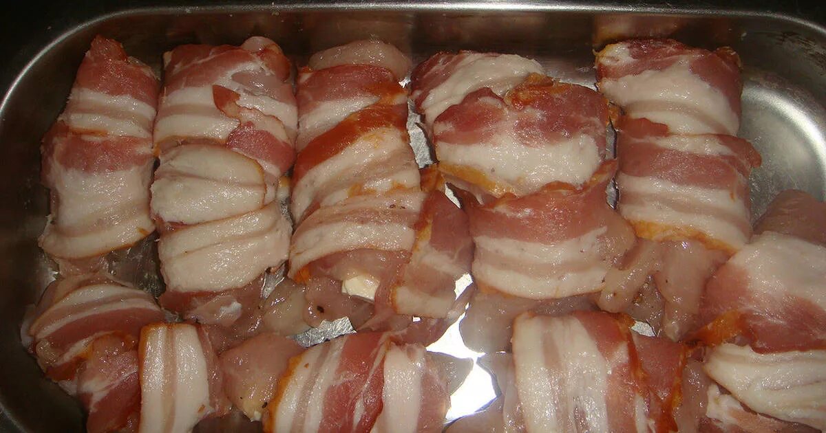 грудки в беконе рецепт в духовке. грудки в беконе рецепт в духовке. куриное филе в беконе. филе в беконе в духовке. куриное филе в беконе в духовке.