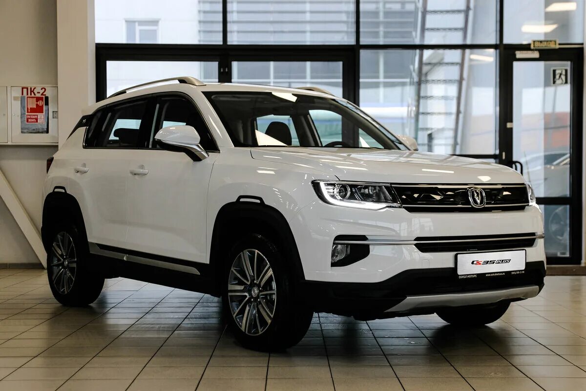 чанган cs35 официальные дилеры. машина changan cs35. чанган 35 серый. чанган с35 красный. чанган еадо 2021.