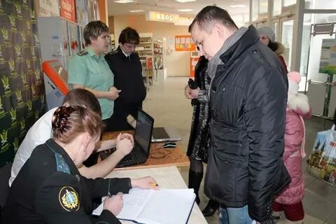 Работа приставов омск