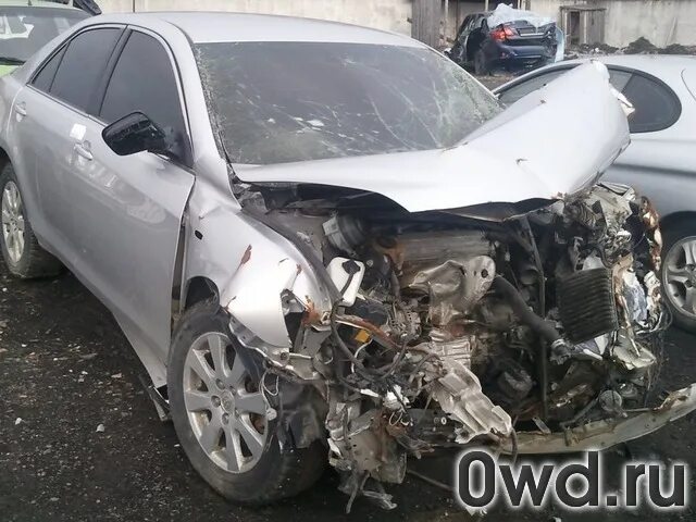 тойота камри битая. битая тойота камри 40 серебристая. битые тойота. битая тойота королла е120. битый тойота.