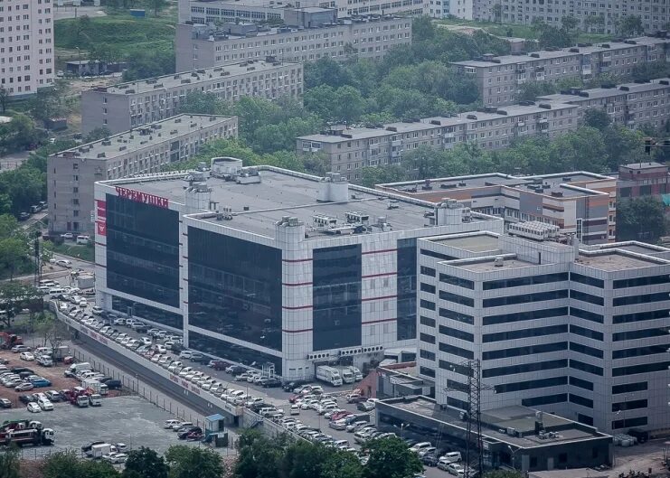 Iphone черемушки. Черёмушки во владивостоке. владивосток чуркин черёмушки. торговый центр черемушки владивосток. черёмушки тц владивосток мост.