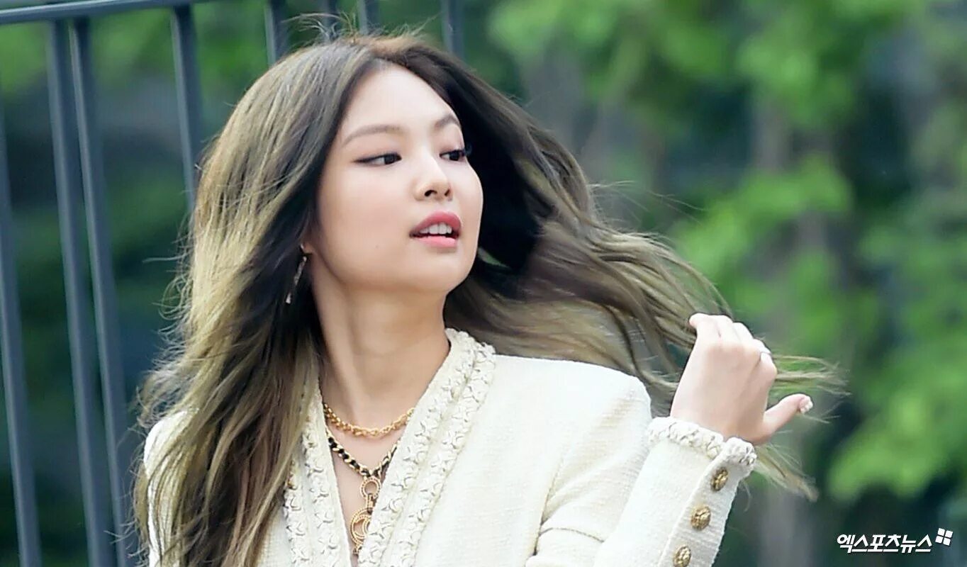 Дженни фото. Дженни Ким. Дженни Блэк Пинк. Black Pink Jennie. Блэк Пинк Дженни Ким.
