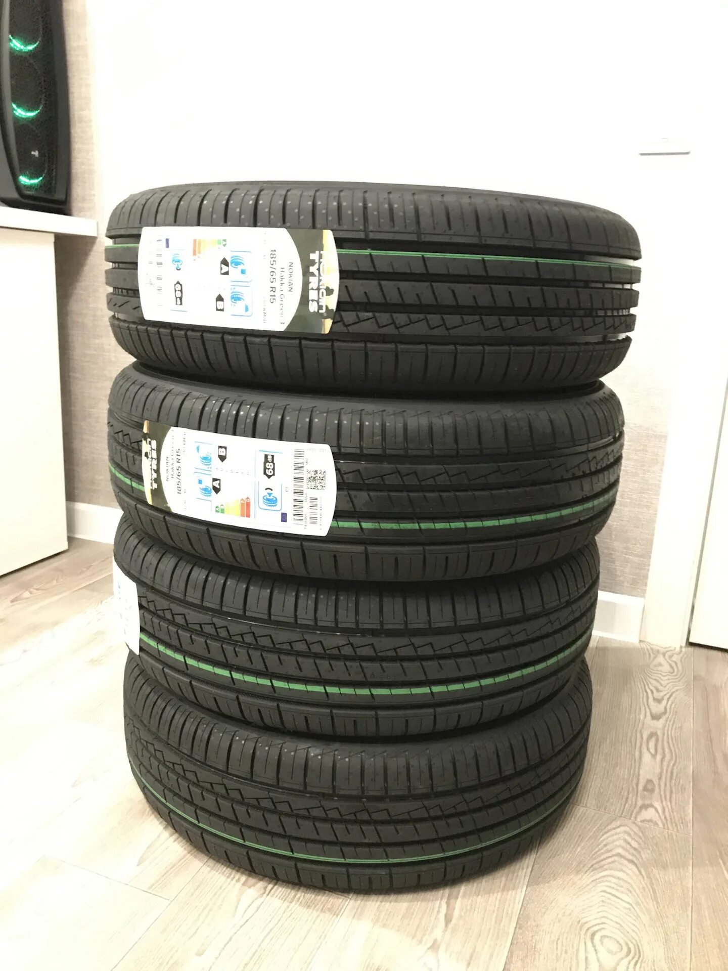 Шины nokian tyres hakka green. Шины Nokian Hakka Green 3. Nokian Green 3 185/65 r14 лето. Автомобильная шина Nokian Tyres h 195/65 r15 95h летняя. Автомобильная шина Nokian Tyres h 205/60 r16 92h летняя.