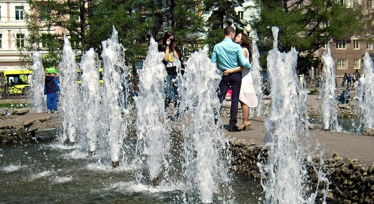 Интересные места в перми где можно погулять. Пермь куда сходить погулять. Куда можно сходить в перми с девушкой. Пермь парк фонтан тер. Куда можно сходить в перми в выходные развлечься.
