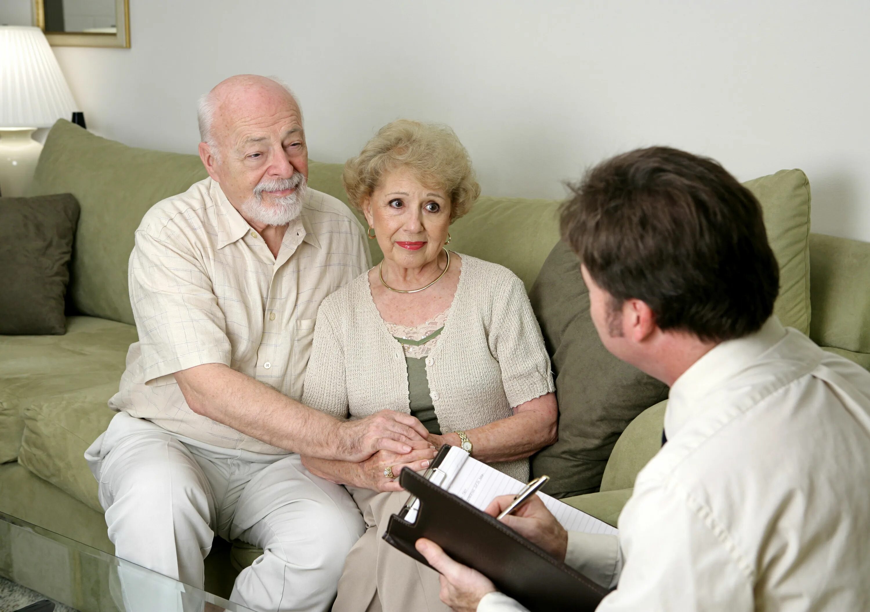 Пожилыми считаются люди в возрасте. Консультирование пожилых. Психотерапия пожилых людей. Пожилые люди. Психолог для пожилых.
