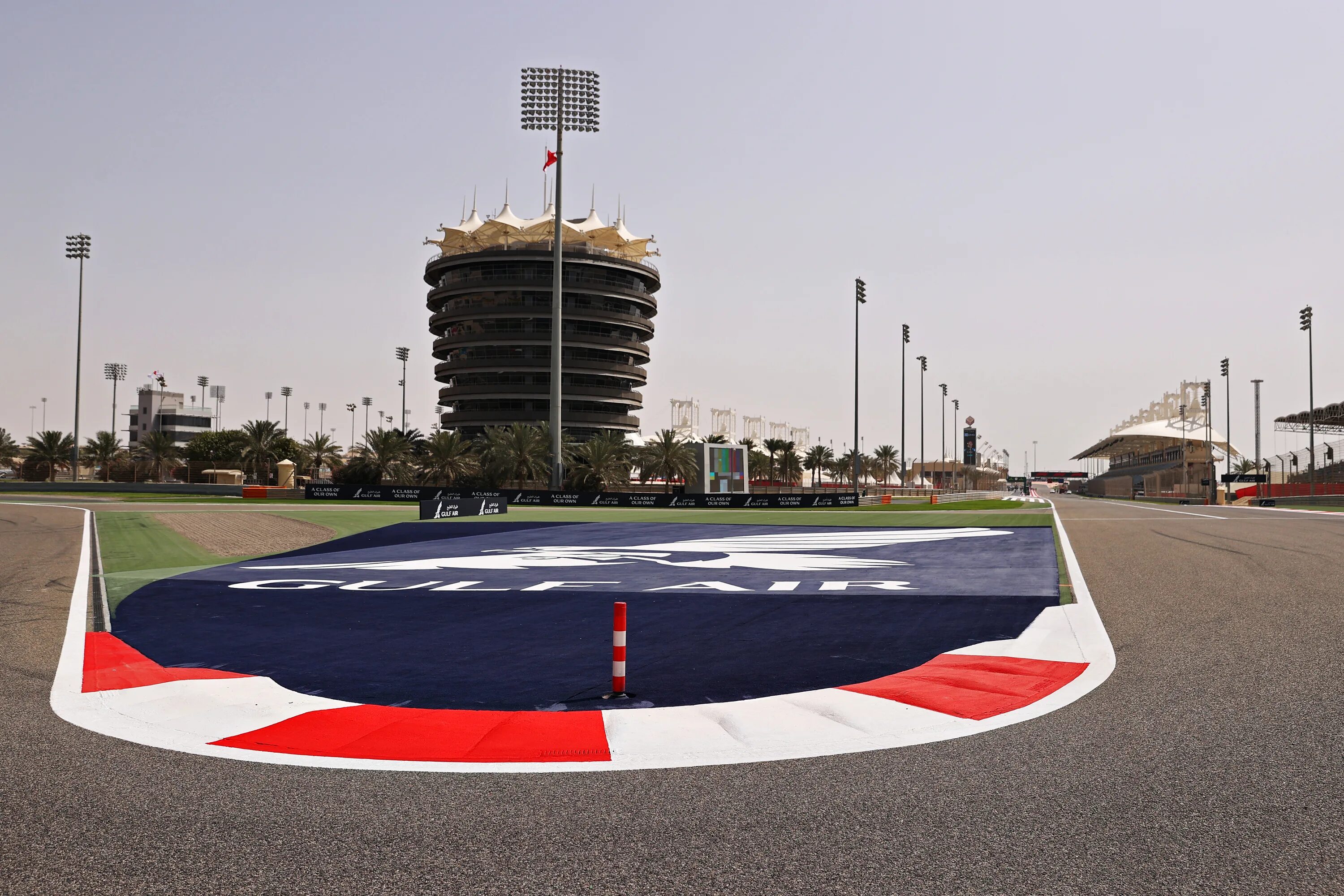 Формула 1 монако 2023. Кубок гран-при монако формулы-1. Болид ф1 2023. Гран при бахрейна 2021. Трансляция гран при бахрейна 2024.