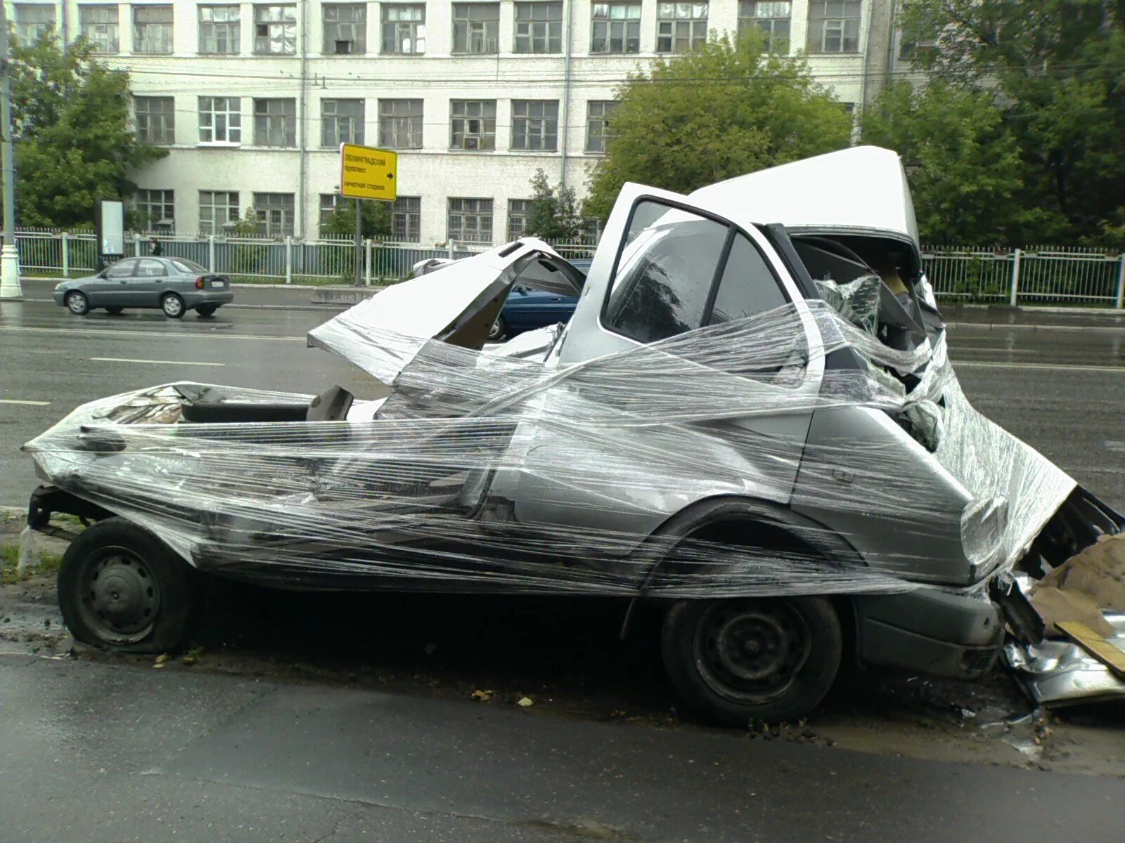 Разбить машину во сне к чему. Поломанная машина. Плохая машина.