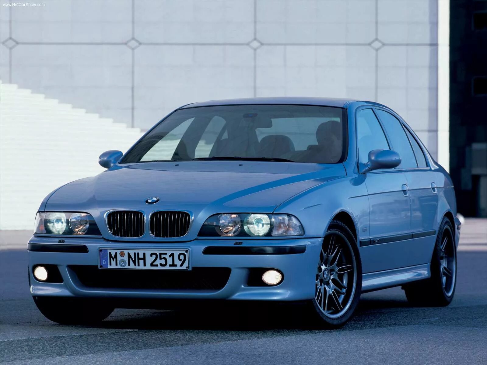 Бмв м 5 39. Bmw 5 e39 m5. Bmw m5 e39. Бмв м5 е39. Bmw 5 e39.
