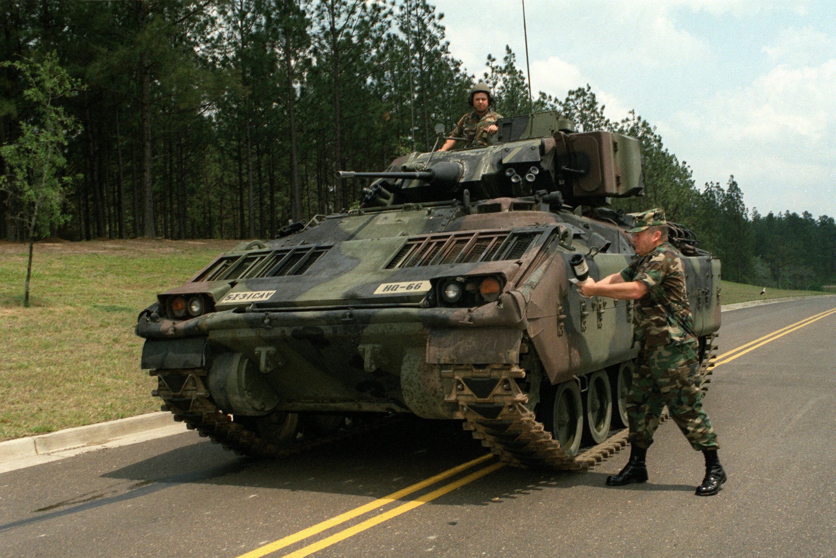 M3 bradley. М3 Брэдли. БМП Брэдли. Бредли БМП м3а3. БТР Брэдли.