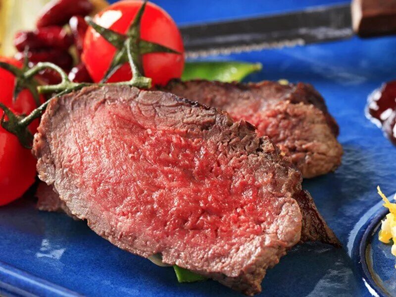 Прожарка сувид. Стейк с валентиновским соусом. У пациента после употребления говяжьего бифштекса. Стейк фланк фланк франк. Филе миньон медиум рейр.