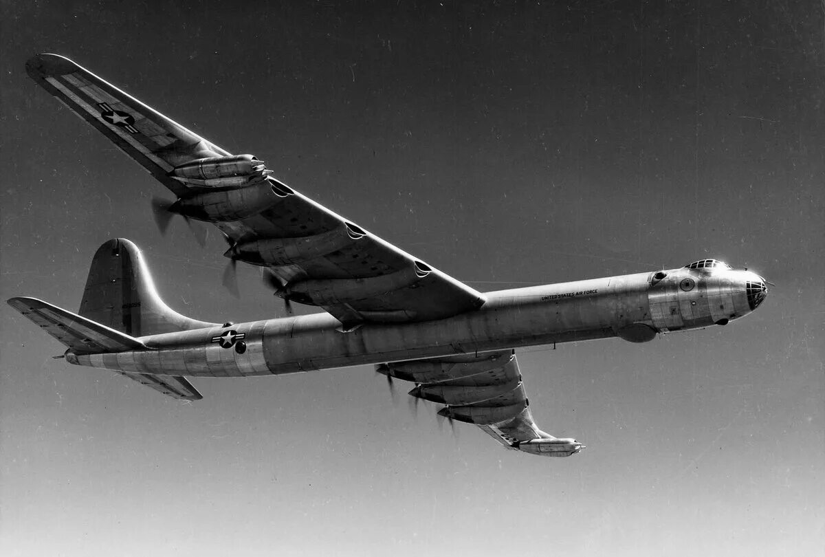 Самолет м б. Бомбардировщику Convair b-36. Б-36 бомбардировщик. Конвэр б-36. Самолёт Convair b 36.