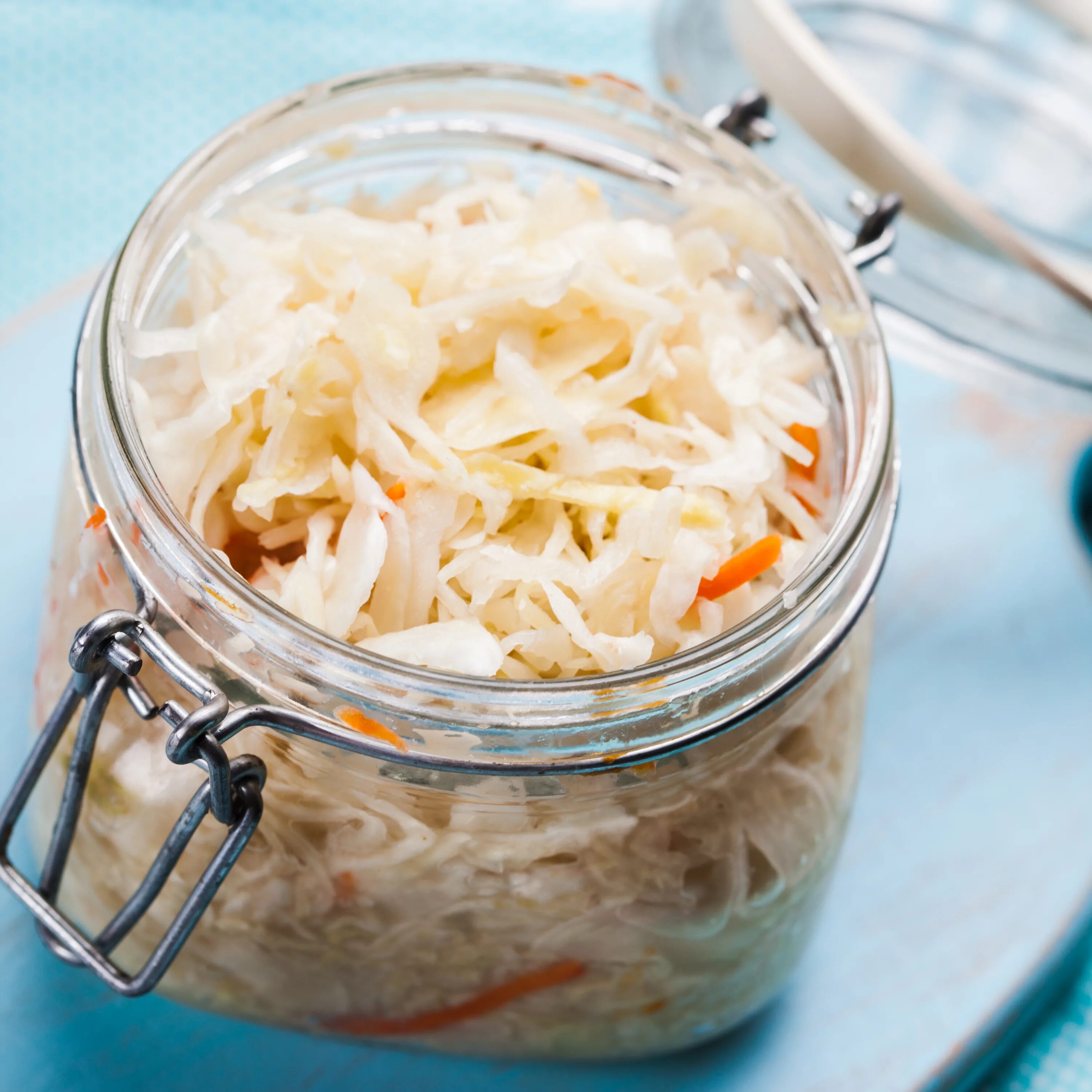 Рецепт капуста на хранение. Капуста sauerkraut. наталья калинина квашеная капуста. квашеная капуста в банке. капуста в стеклянной банке.