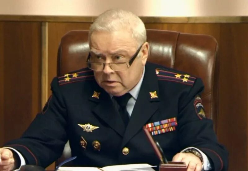 Александр воеводин актер биография личная жизнь Возвращение Мухтара-10 (2015) актеры и роли Александр Воеводин российские