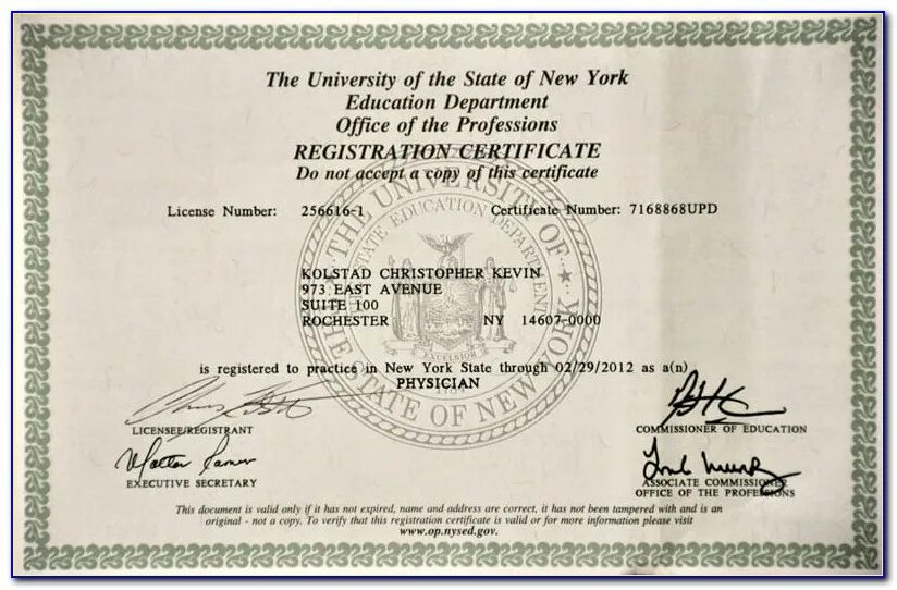 Certificate is not valid. Certificate of ownership. Certificate Company. School Certificate. Beautiful Certificate.