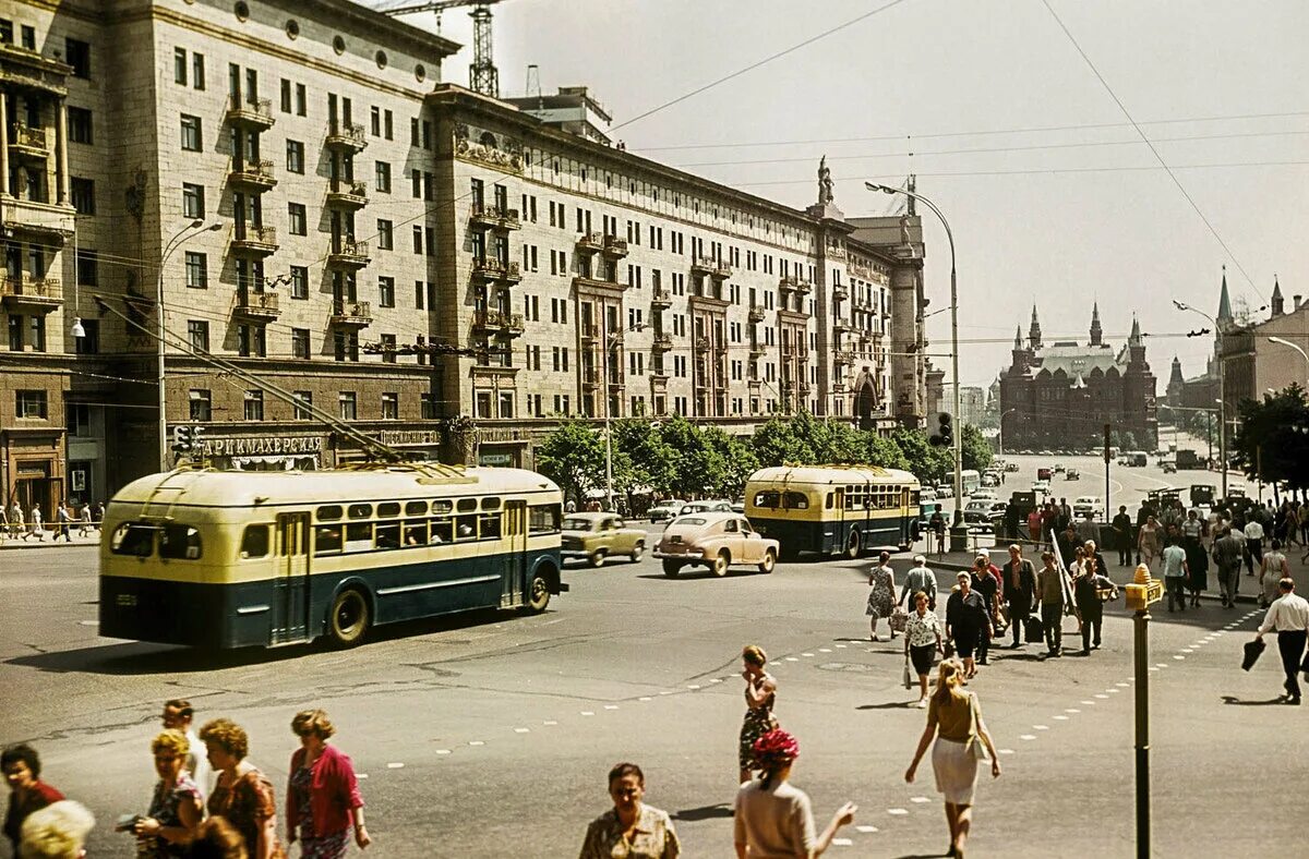 Видео 30 лет назад. Улица Горького в Москве 1960 г. Тверская улица 60е. Улица Горького 60-х в Москве. Тверская улица в 1960.