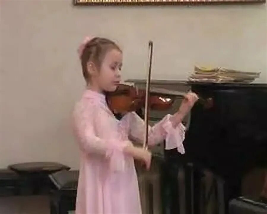 Тарантелла скрипка слушать. Скерцо тарантелла венявский. Тарантелла скрипка слушать. Сарасате интродукция. Тарантелла скрипка слушать.