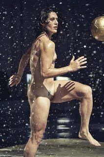Naked Athlete Ali Krieger Showing Her Muscles and Bald Pussy.