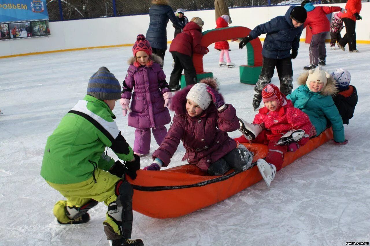 эстафеты зимние забавы. соревнования на улице зимой для детей. эстафеты на снегу. эстафеты зимой на улице в детском саду. зимний тимбилдинг для детей.