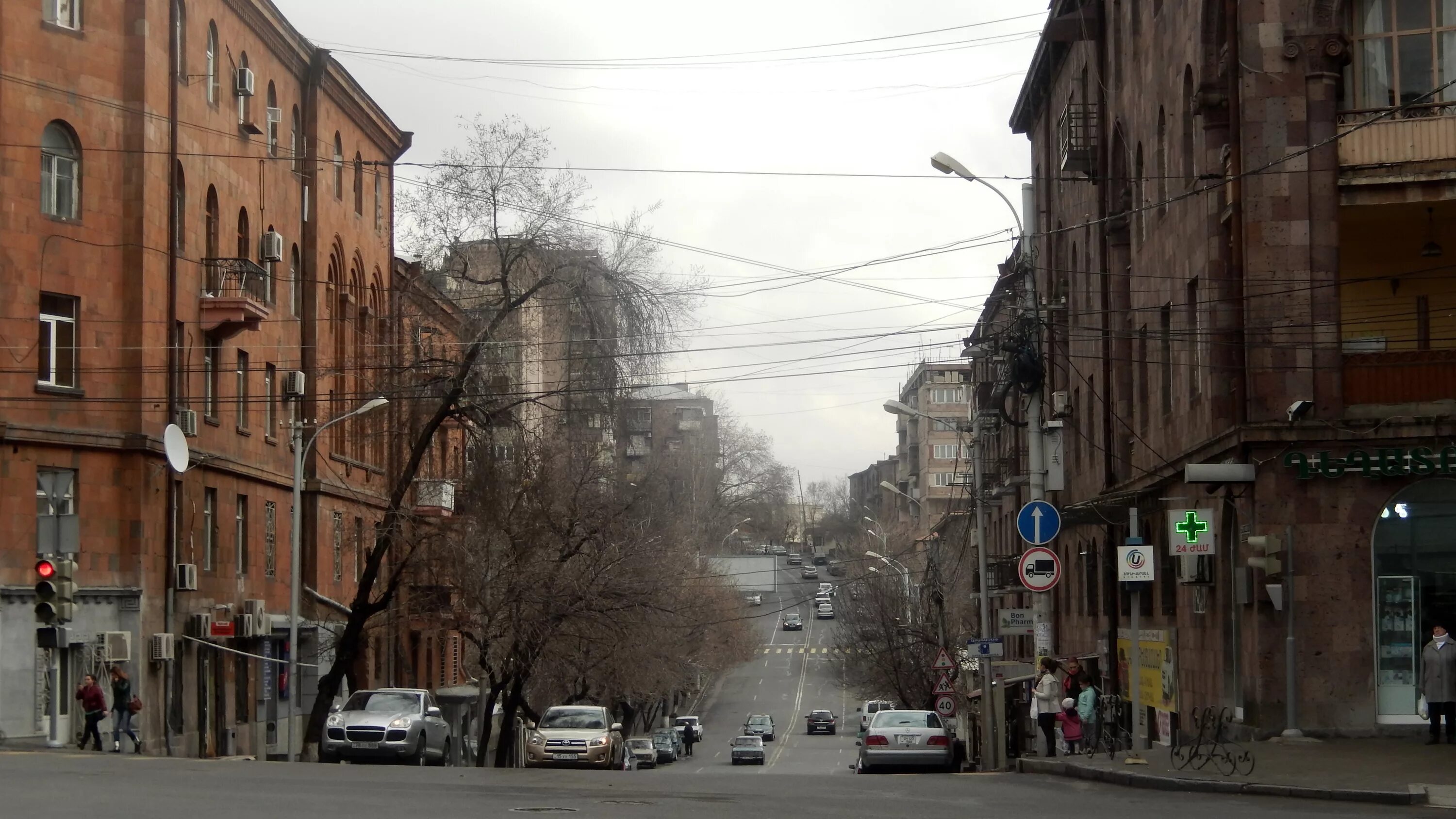 Ереван ул абовяна 1. Северный проспект ереван. Street armenia. Армения ереван улицы. Street armenia.