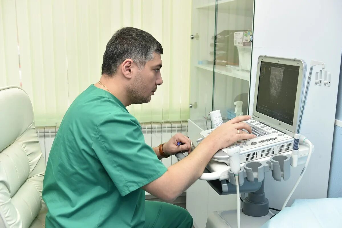 клиника флебологии. 1 флебологический центр. варикозное расширение вен на ногах. шейнкмана 111 центр флебологии. варикоз роспотребнадзор.