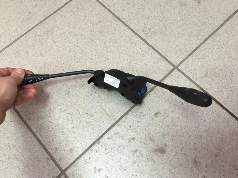 Saab 9-3 ручка круиза. Рычаг круиз контроля vvгольф7. Рычаг круиз контроля болты е60. Рычаг круиз контроля тойота. Рычаг круиз контроля камаз 43118.