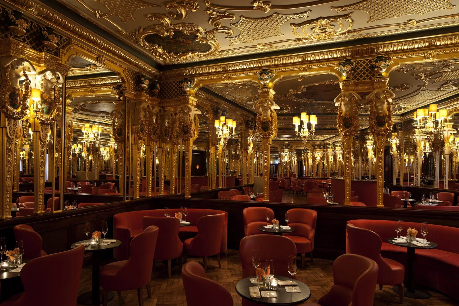 Hotel Cafe Royal London. Оскар Роял. Ресторан Royal в Лондоне. Королевский отель в Лондоне.