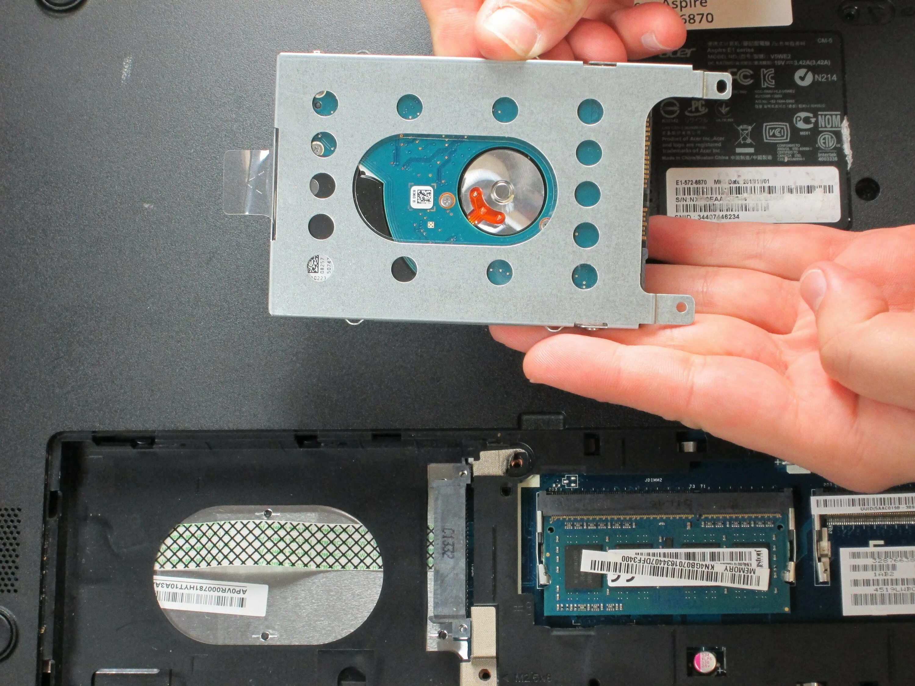 Диск для aspire. Acer Aspire 1 SSD. HDD жесткий диск Acer Aspire one. SSD Acer Aspire one 110 разъём HDD. Acer Aspire HDD Bracket.