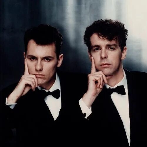 Петшопбойз слушать. Группа Pet shop boys 2021. Солист пет шоп Бойз. Pet shop boys 1985. Пет шоп бойс в молодости.