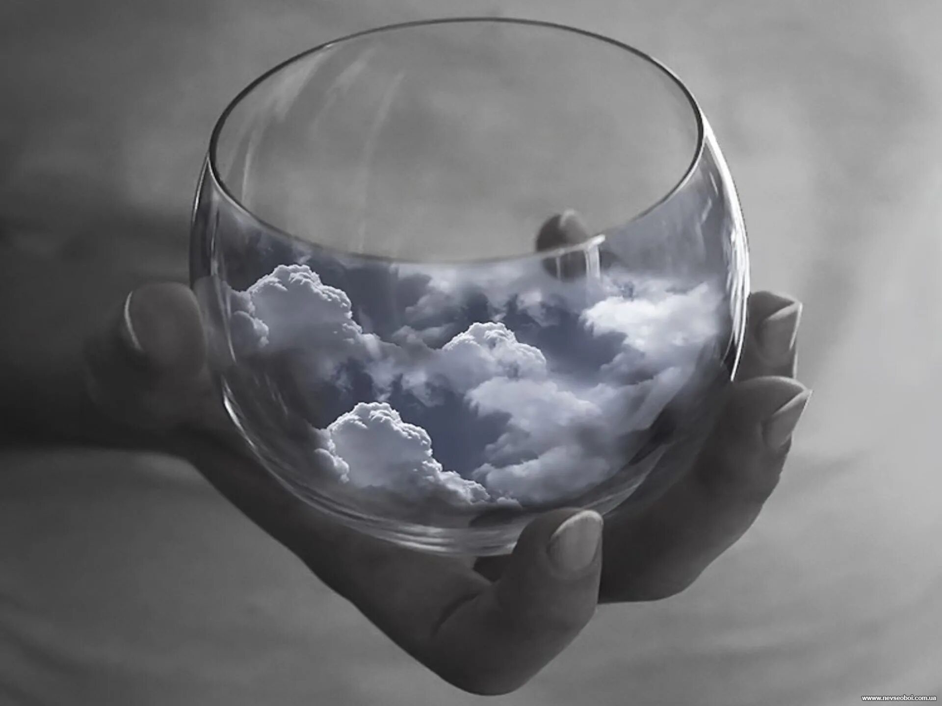 Разбей шаром стекло. Вода в кружке Эстетика. Облако в кружке. Стакан воды Эстетика. Чаша Эстетика.