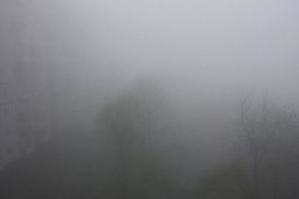 Плотный туман география. Сильный туман. Очень сильный туман. Плотный туман география. Фон туман.