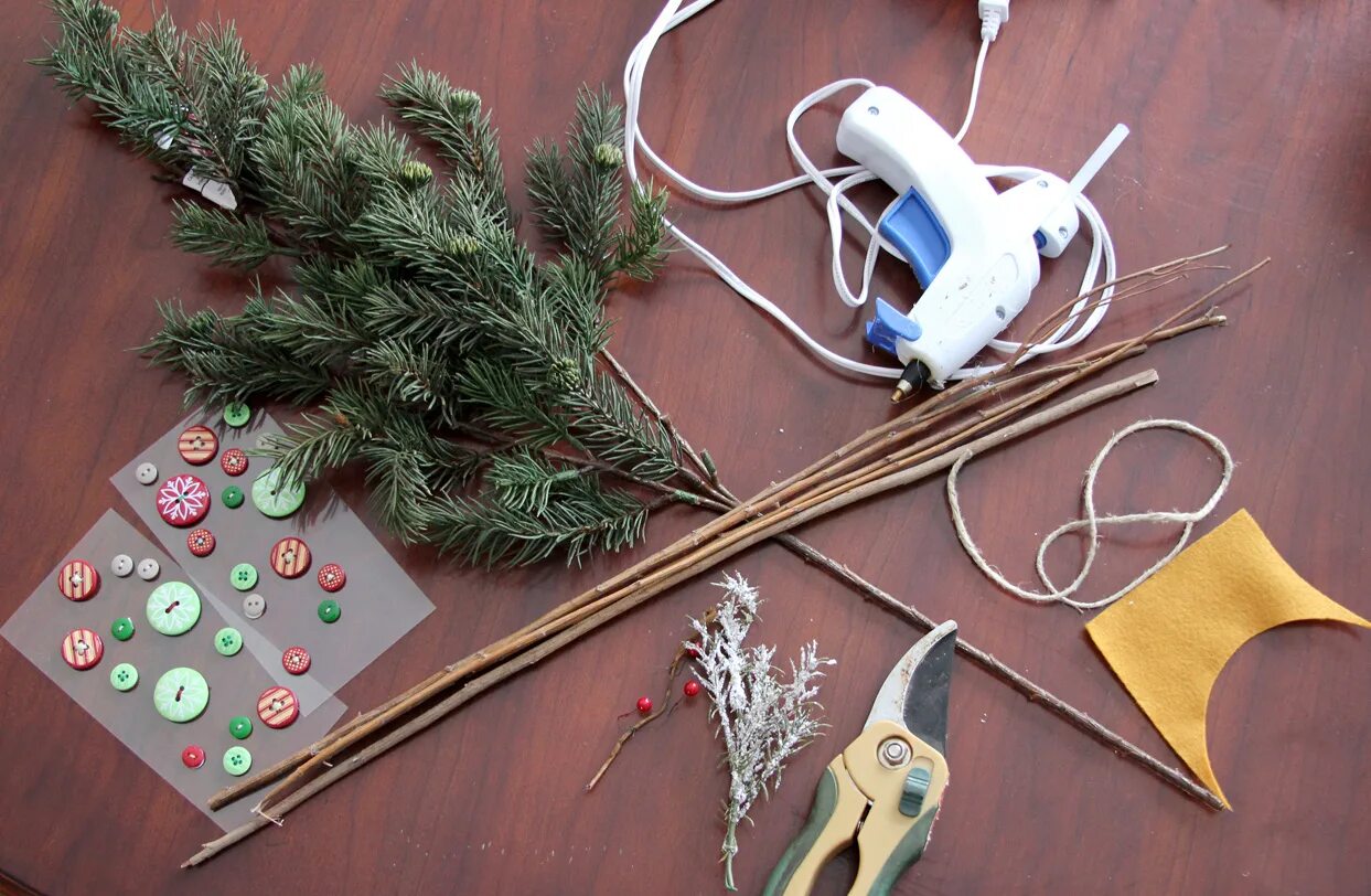 елочная веточка из бумаги. как сделать веточку елки своими руками. еловая ветка из бумаги. ветка ели из бумаги. как сделать веточку елки своими руками.