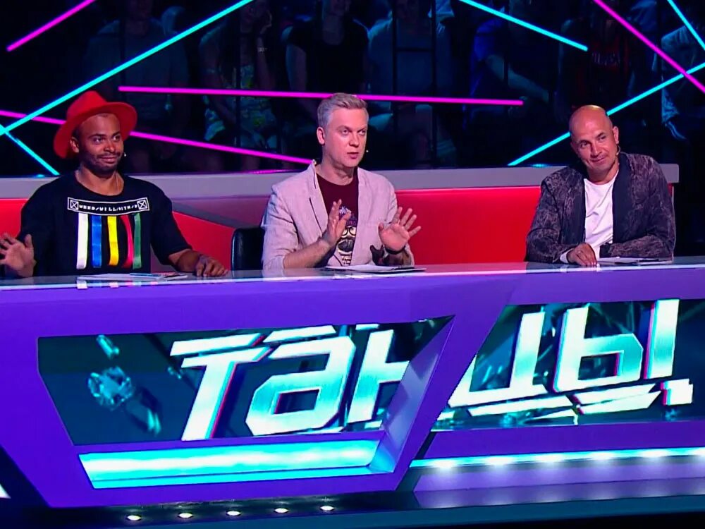 1 сезон тнт. Танцы на тнт 1 сезон 1 серия. Танцы на тнт 1 сезон. Надежда апполонова танцы. Пануфник танцы на тнт.