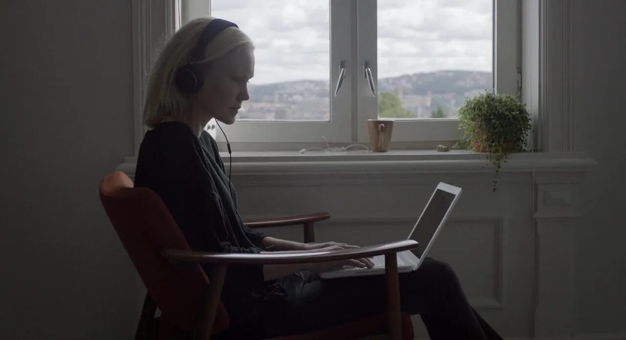 Эллен доррит петерсен слепая. Одинокие к 30 сериал. Слепые люди фильм. Слепая фильм 2014. Blind 2014 фильм.