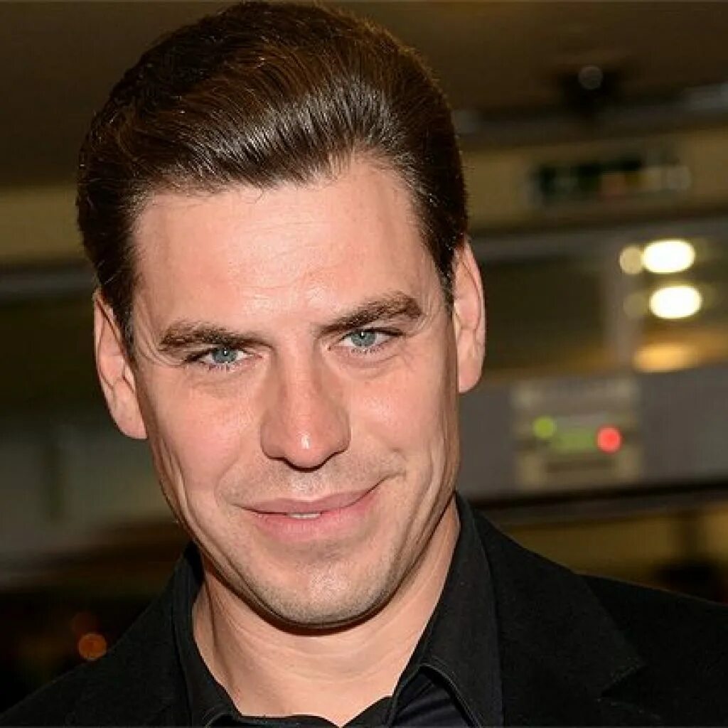 биография актера дмитрия