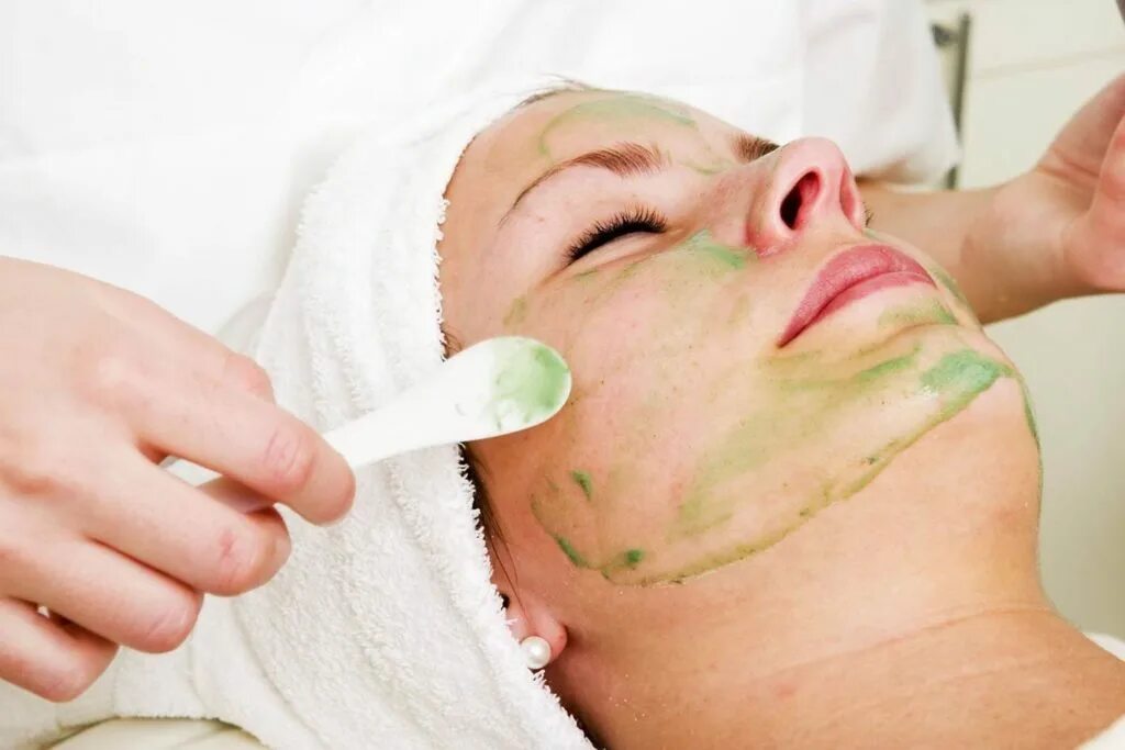 Маски после прыщей. Aloe Vera Mask. Маска из алоэ. Маска для лица "Aloe". Маска из алоэ для лица домашняя.