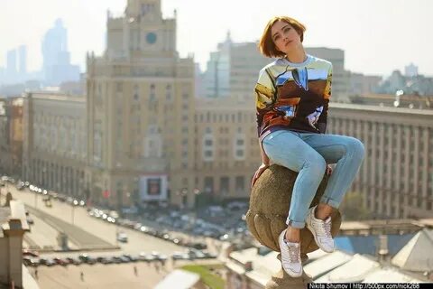 Маяковская девушка