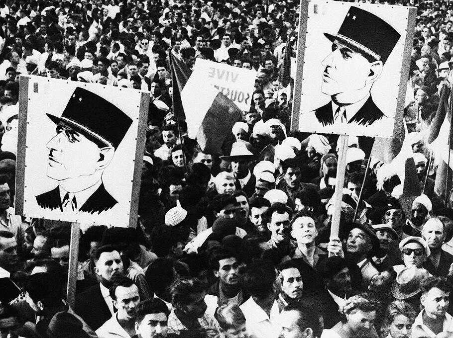 Движение 4 мая в китае. Республика 4 мая. 4 республика во франции кратко. Четвертая республика во франции. Рига 1990.