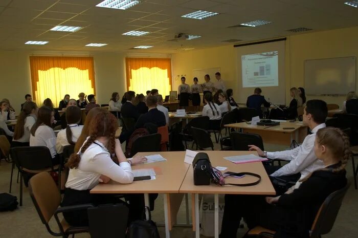 конференция учеников. конференция школьников. научная конференция школьников. конференция учеников. конференция в школе.